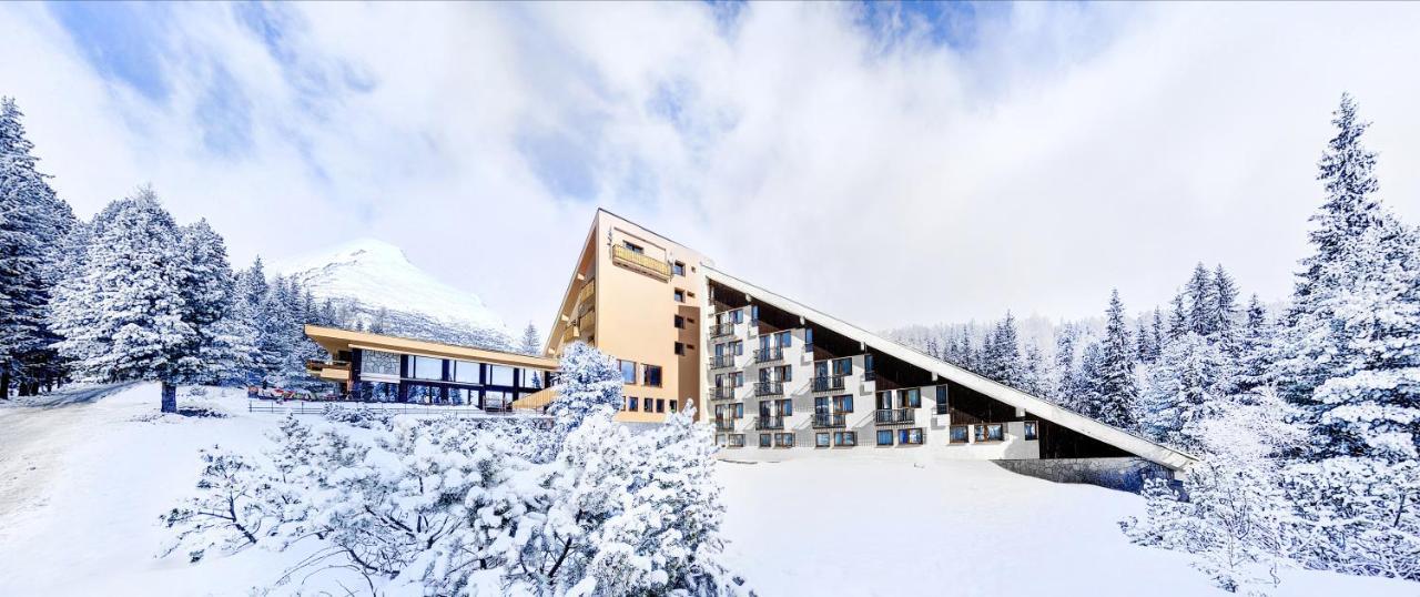 Hotel Fis Štrbské Pleso Exteriör bild