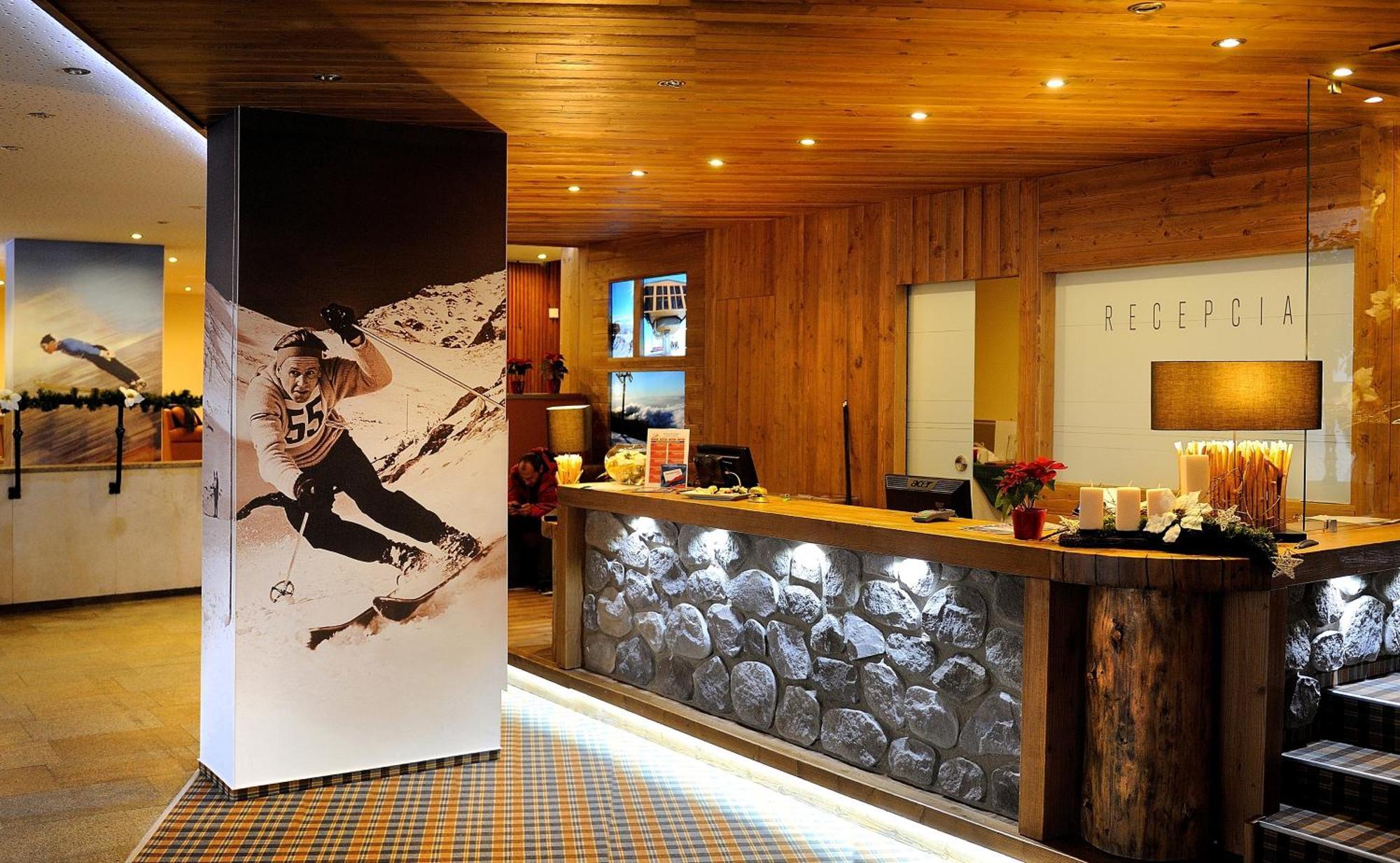 Hotel Fis Štrbské Pleso Exteriör bild